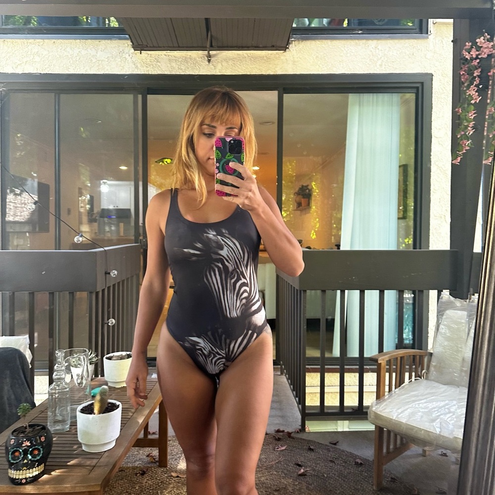 Swim suit